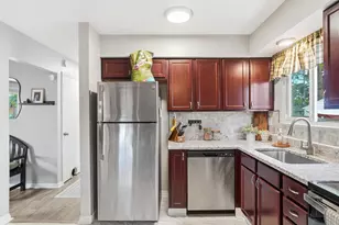1041 Loring Rd, Columbus, OH 43224 - Photo 12