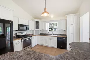 1600 Valley Dr, Marysville, OH 43040 - Photo 12