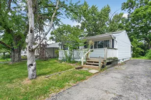 3774 Lynward Rd, Columbus, OH 43228 - Photo 2