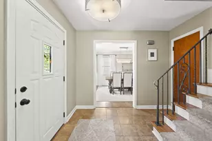 1578 College Hill Dr, Upper Arlington, OH 43221 - Photo 2