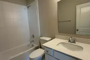 1560 Ebbets Ct, Columbus, OH 43228 - Photo 4