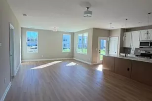 1560 Ebbets Ct, Columbus, OH 43228 - Photo 6