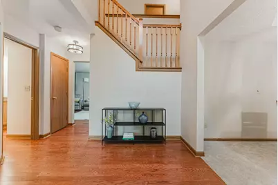 3120 Longridge Way, Grove City, OH 43123 - Photo 4