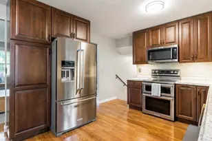 637 Livingston Ct, Heath, OH 43056 - Photo 6