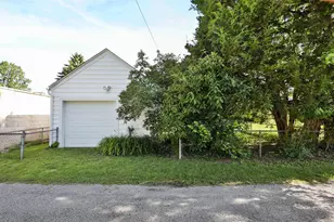 375 E Royal Forest Blvd, Columbus, OH 43214 - Photo 4
