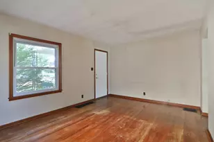 375 E Royal Forest Blvd, Columbus, OH 43214 - Photo 10