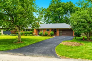 2781 Stratford Dr, Upper Arlington, OH 43220 - Photo 4