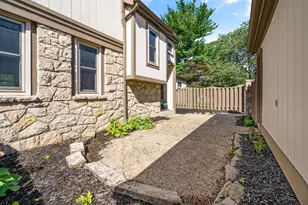 105 Kinder Pl, Columbus, OH 43230 - Photo 2