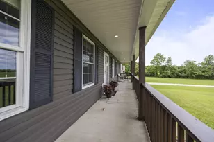 325 Carroll Eastern Rd NE, Lancaster, OH 43130 - Photo 2