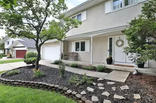 1332 Brookridge Dr, Columbus, OH 43235 - Photo 2