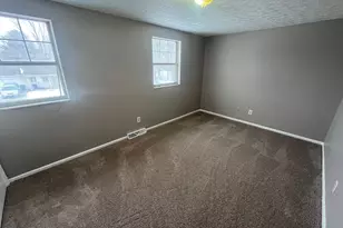 2621 Woodsedge Rd, Columbus, OH 43224 - Photo 10