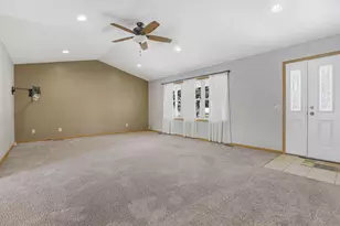 2039 Oakview Dr, Urbana, OH 43078 - Photo 8