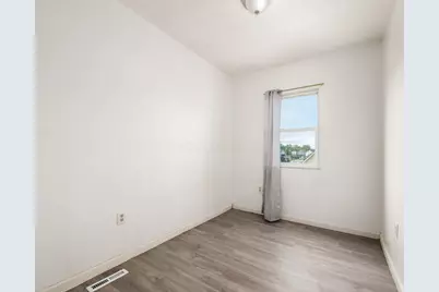 100 S Oakley Avenue, Columbus, OH 43204 - Photo 14