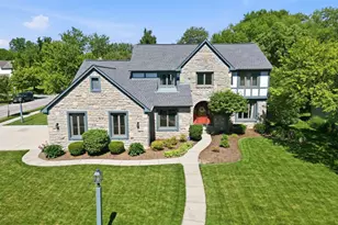 2347 Collins Dr, Worthington, OH 43085 - Photo 1