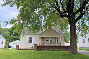 2207 Genessee Ave, Columbus, OH 43211 - Photo 2