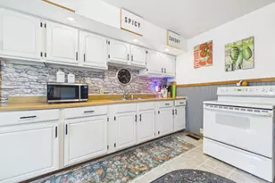 307 N 6th St, Cambridge, OH 43725 - Photo 8