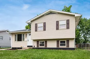 2498 Newburgh Dr, Columbus, OH 43219 - Photo 2