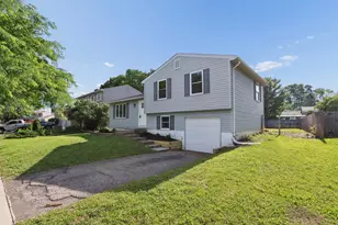 1300 Laurel Green Pl, Galloway, OH 43119 - Photo 2