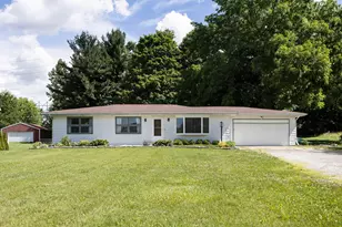 72 Lake Dr SW, Pataskala, OH 43062 - Photo 1