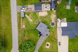 2605 Curren Dr, Marion, OH 43302 - Photo 2