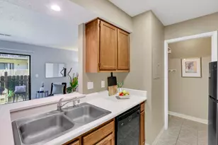 2269 Hedgerow Road, Columbus, OH 43220 - Photo 8