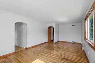 1103 Rogers St, Bucyrus, OH 44820 - Photo 4