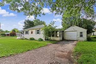 1103 Rogers St, Bucyrus, OH 44820 - Photo 2