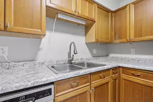 3939 Karl Rd, Columbus, OH 43224 - Photo 10