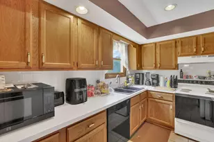 588 Spring Brook E, Westerville, OH 43081 - Photo 8