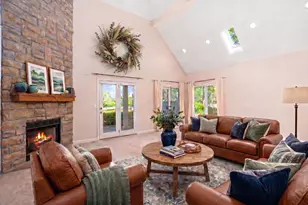 9978 Lavenham Cir W, Powell, OH 43065 - Photo 2