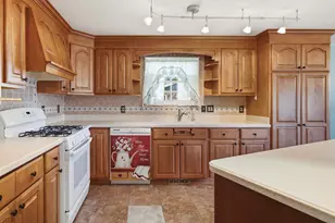 665 Edgefield Dr, Marion, OH 43302 - Photo 10