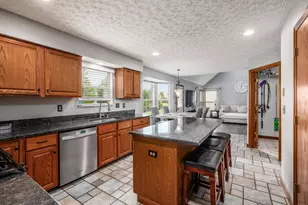 514 Dove St, Marysville, OH 43040 - Photo 8
