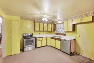 7043 Shaulis Dr, Reynoldsburg, OH 43068 - Photo 10
