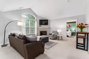 3973 Dinon Dr, Columbus, OH 43221 - Photo 6