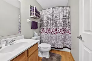 807 Holly Farms Dr, Blacklick, OH 43004 - Photo 44