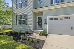 197 Honey Locust Ln, Commercial Point, OH 43116 - Photo 2