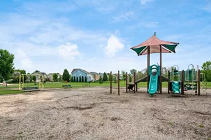 886 Ballater Dr, Delaware, OH 43015 - Photo 68