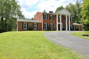 306 Beechwood Dr, Granville, OH 43023 - Photo 2