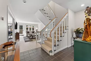 4532 Carriage Hill Ln, Columbus, OH 43220 - Photo 6