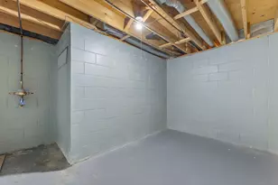 4532 Carriage Hill Ln, Columbus, OH 43220 - Photo 36