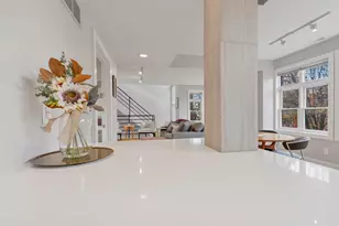 233 W Poplar Ave, Columbus, OH 43215 - Photo 14