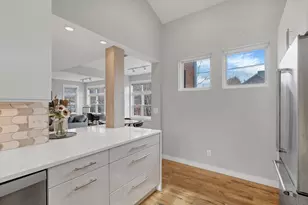 233 W Poplar Ave, Columbus, OH 43215 - Photo 12