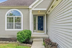 3517 Lindstrom Dr, Columbus, OH 43228 - Photo 6