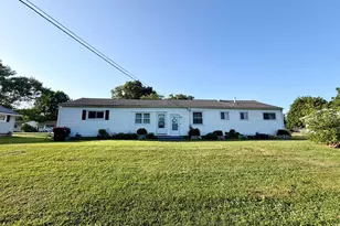 56 Beech Rock Dr, Zanesville, OH 43701 - Photo 2
