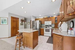 1525 Cole Rd, Columbus, OH 43228 - Photo 12