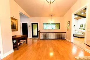 2074 Yana Ln, Hide-A-Way Hills, OH 43107 - Photo 6
