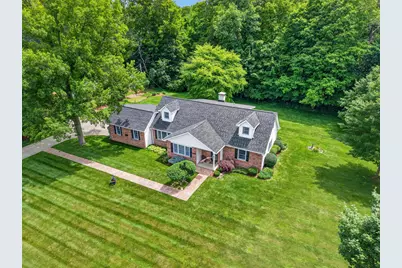 18 Eastlake Road, Reynoldsburg, OH 43068 - Photo 1