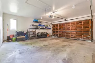 141 Flores Pl, Columbus, OH 43213 - Photo 38
