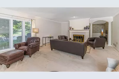 141 Flores Place, Columbus, OH 43213 - Photo 4