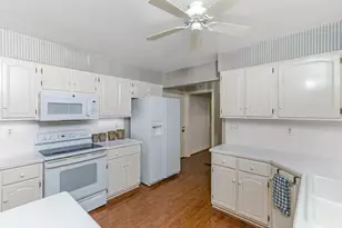 141 Flores Pl, Columbus, OH 43213 - Photo 12